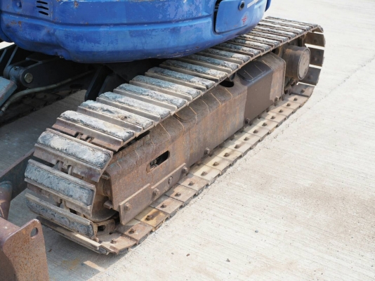 ขายรถขุด KOMATSU รุ่น  PC30-UU-3  ปั้มนิ้ว/คอนโทรลสั้น / แทรคเหล็ก/ เครื่อง 3D84E / ปี  1998 เก่านอก สภาพสวยใช้งานได้เลย