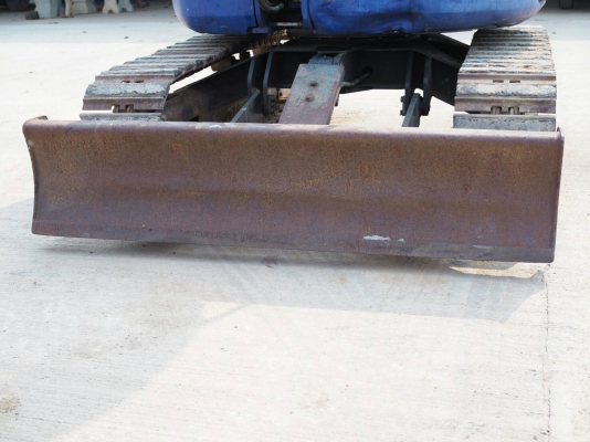 ขายรถขุด KOMATSU รุ่น  PC30-UU-3  ปั้มนิ้ว/คอนโทรลสั้น / แทรคเหล็ก/ เครื่อง 3D84E / ปี  1998 เก่านอก สภาพสวยใช้งานได้เลย