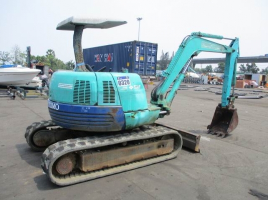 ขายด่วนรถขุด KOBELCO รุ่น SK30UR-2  ใบมีด / หลังคา/ คอนโทรลสั้น/ปั้มนิ้ว/แทรคยาง/ เครื่องยนต์ 3TNE88  เก่านอกสภาพสวยพร้อมใช้งาน มีเอกสาร