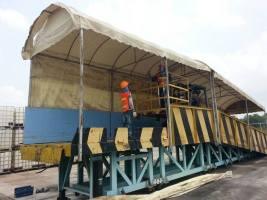 (จองแล้ว)ขาย RAM ทางลาดขนถ่ายสินค้าออกจากตู้คอนเทนเนอร์ มือสอง