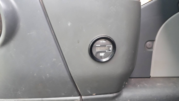 ขายด่วน รถแบคโฮ CAT 320 D- V2 รถเดิมมือเดียว ใช้งาน 47 ชม. สวย จัดเต้มทุกฟังก์ชั่นการใช้งาน ทุกระบบเหมือนรถใหม่ เอกสารใบอินวอย