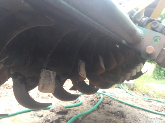 ขายรถตีดิน