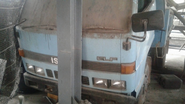 ขาย6ล้อคู่ 6ล้อ 88แรงดั้มปี34และ6ล้อ110แรงรั้วปี33