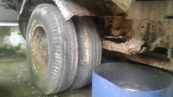 ขาย6ล้อคู่ 6ล้อ 88แรงดั้มปี34และ6ล้อ110แรงรั้วปี33