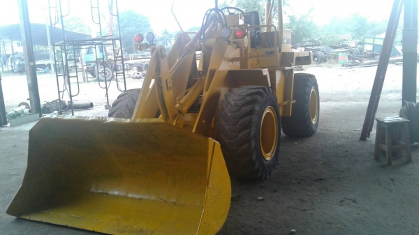 รถตักล้อยาง KOMATSU 507 เอกสารเล่มทะเบียนภาษียังไม่ขาด