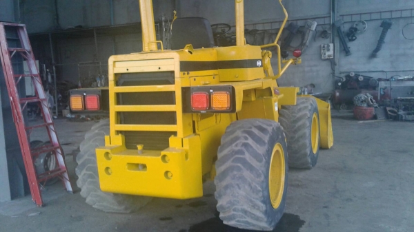 รถตักล้อยาง KOMATSU 507 เอกสารเล่มทะเบียนภาษียังไม่ขาด