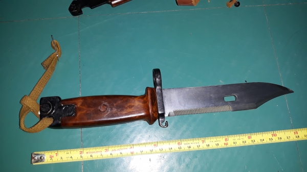 ขายมีดปลายปืนAK47 MADE IN RUSSIA. ขายมีดปลายปืนAK47 MADE IN RUSSIA.