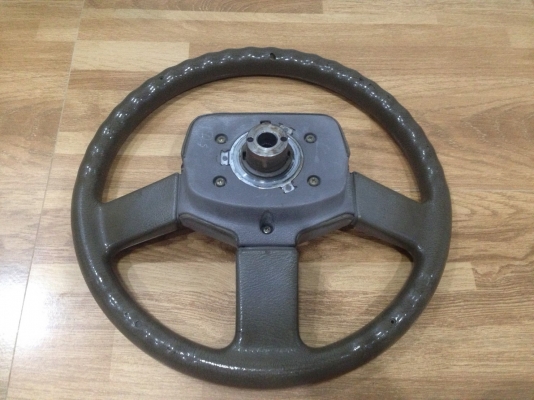 วงพวงมาลัยติดรถ isuzu tfr ของบ้านเรา สภาพพอใช้ มีแตกรายงา วงละ1000บาท