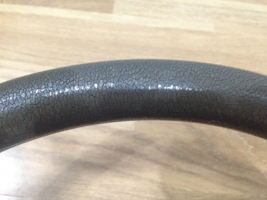 วงพวงมาลัยติดรถ isuzu tfr ของบ้านเรา สภาพพอใช้ มีแตกรายงา วงละ1000บาท