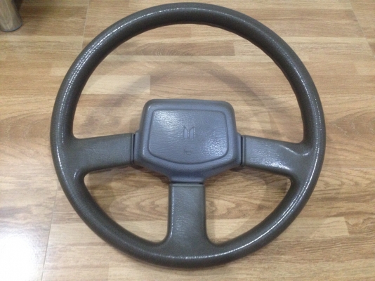 วงพวงมาลัยติดรถ isuzu tfr ของบ้านเรา สภาพพอใช้ มีแตกรายงา วงละ1000บาท