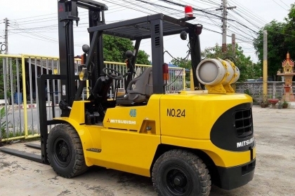 รถฟอร์คลิฟต์ มิตซู FG 45 ติดแก็ส รถฟอร์คลิฟต์ มิตซู FG 45 ติดแก็ส