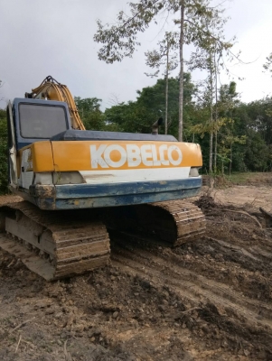 ขายรถแบคโฮ KOBELCO SK200-/// ระบบไฟเต็ม แอร์พร้อม ราคา 650000 ขายรถแบคโฮ KOBELCO SK200-/// ระบบไฟเต็ม แอร์พร้อม ราคา 650000