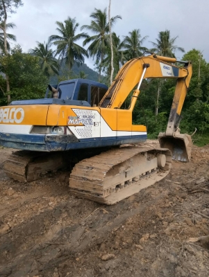 ขายรถแบคโฮ KOBELCO SK200-/// ระบบไฟเต็ม แอร์พร้อม ราคา 650000