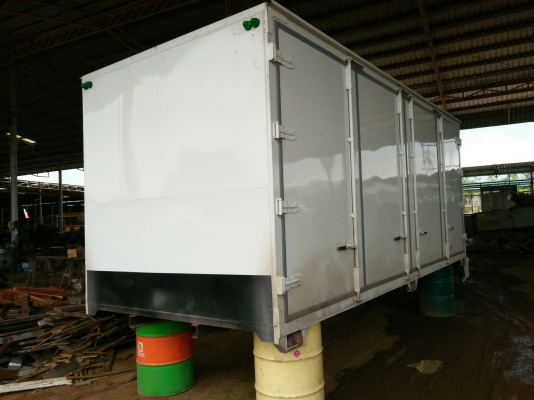 ขายตู้ต่อใหม่ ประตู 6 บาน หลัง 2 บาน ซ้าย 4 บาน อายุแค่ 3 เดือน ยาว 5.7 เมตร กว้างนอก 2.3 เมตร สูง 2.3 เมตร แชชซีกว้าง 84 ยกลงจาก NPR ขายตู้ต่อใหม่ ประตู 6 บาน หลัง 2 บาน ซ้าย 4 บาน อายุแค่ 3 เดือน ยาว 5.7 เมตร กว้างนอก 2.3 เมตร สูง 2.3 เมตร แชชซีกว้าง 84 ยกลงจาก NPR