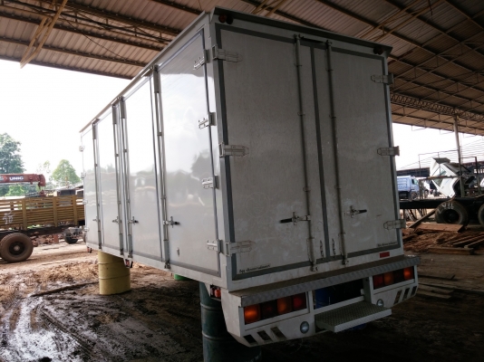 ขายตู้ต่อใหม่ ประตู 6 บาน หลัง 2 บาน ซ้าย 4 บาน อายุแค่ 3 เดือน ยาว 5.7 เมตร กว้างนอก 2.3 เมตร สูง 2.3 เมตร แชชซีกว้าง 84 ยกลงจาก NPR ขายตู้ต่อใหม่ ประตู 6 บาน หลัง 2 บาน ซ้าย 4 บาน อายุแค่ 3 เดือน ยาว 5.7 เมตร กว้างนอก 2.3 เมตร สูง 2.3 เมตร แชชซีกว้าง 84 ยกลงจาก NPR