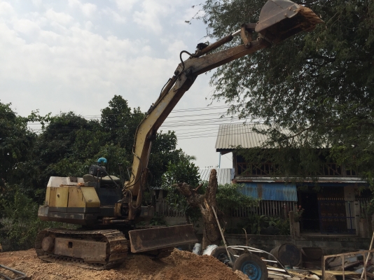 Komatsu PC10-5 สไลด์อารมได้ เครื่องดี ปั้มสามท่อน โซ่ดี เอวแน่น