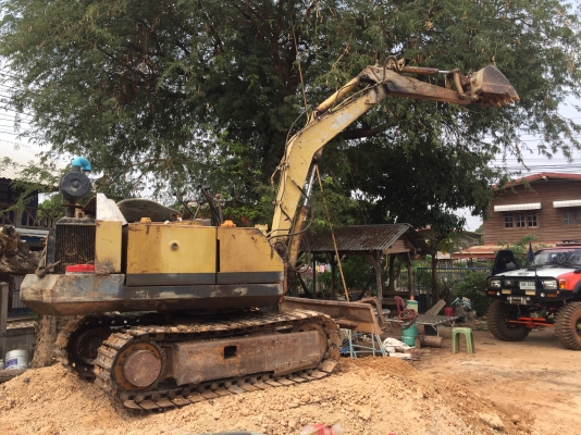 Komatsu PC10-5 สไลด์อารมได้ เครื่องดี ปั้มสามท่อน โซ่ดี เอวแน่น