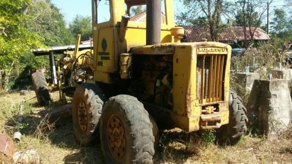 รถเกรดถนน รถเกรดถนน