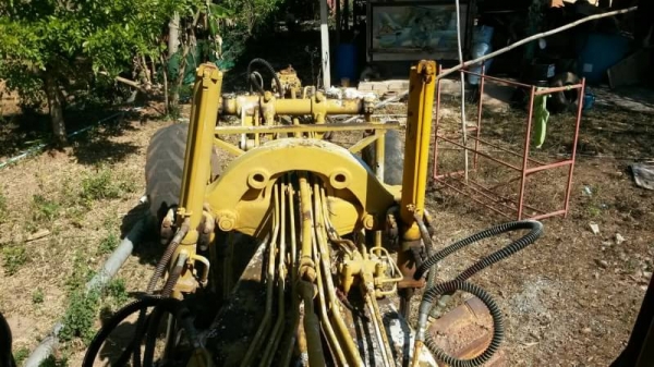 รถเกรดถนน รถเกรดถนน