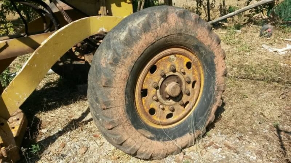 รถเกรดถนน รถเกรดถนน