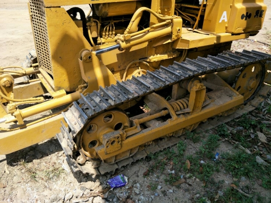 ขายรถแทรคเตอร์ KOMATSU D20P-5 สไลด์ใบมีดได้ 8 ทิศทาง ราคา 220000