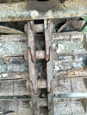ขายรถแทรคเตอร์ KOMATSU D20P-5 สไลด์ใบมีดได้ 8 ทิศทาง ราคา 220000