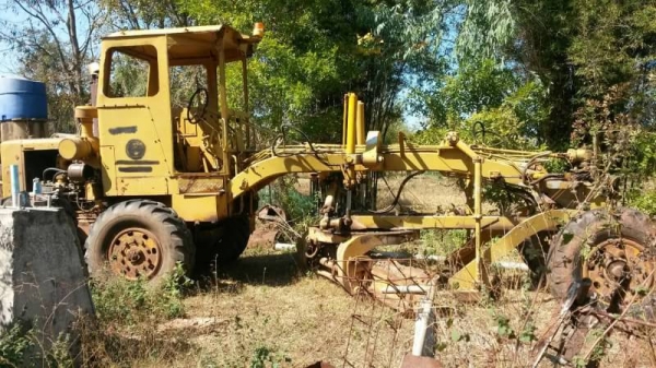 รถเกรดถนนน