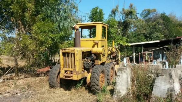 รถเกรดถนนน