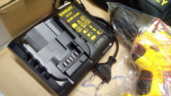 3รายการ STANLEY เลเซอร์ตลับเมตรวัดระยะ,เลเซอร์ฉาก,สว่านไร้สาย ลด 40-70\%