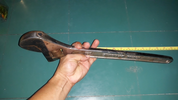 ขายประแจเลื่อนADJUSTABLE WRENCR ASH ขนาด18&quot; ใหม่เก่าเก็บ