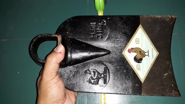 ขายจอบตราไก่ 3LBS. MADE IN CHINA.ใหม่เก่าเก็บรุ่นเก่าสวยงาม