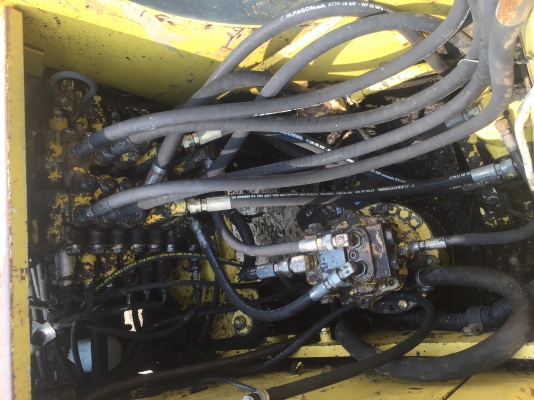 ขายคับรถแบคโฮkomatsuPC120-6ไฟฟ้าครบอามพิเศษพร้อมใช้ ขายคับรถแบคโฮkomatsuPC120-6ไฟฟ้าครบอามพิเศษพร้อมใช้