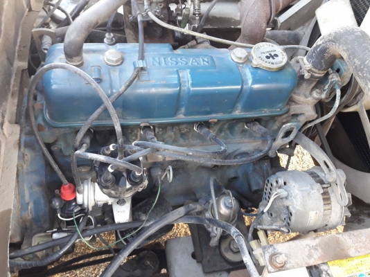 ขายรถยก KOMATSU FG 20-11 เครื่องเบนซิน H20  เสาสูง 3 เมตร ยกได้ 2 ตัน เกียร์ธรรมดา งาสไลด์ได้ รถนอกนำเข้า ติดต่อ 098-7962549