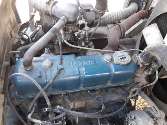 ขายรถยก KOMATSU FG 20-11 เครื่องเบนซิน H20  เสาสูง 3 เมตร ยกได้ 2 ตัน เกียร์ธรรมดา งาสไลด์ได้ รถนอกนำเข้า ติดต่อ 098-7962549