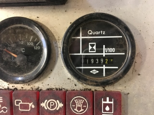 รถกัดถนน ขนาด1เมตร รถกัดถนน ขนาด1เมตร