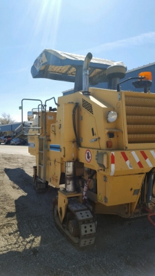 รถกัดถนน ขนาด1เมตร รถกัดถนน ขนาด1เมตร