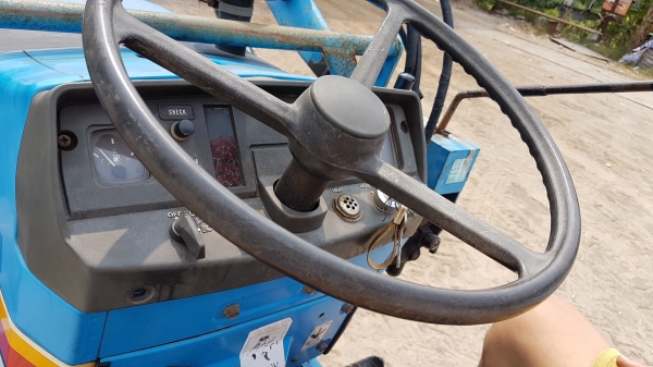 ขายรถไถ1400000.....4x4(1แสนเอาไปเลยถูกๆ)