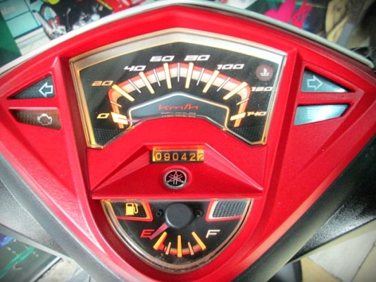 MIO 125 i mx สีขาวดำแดง รุ่นท็อบล้อแมกซ์ เครื่องยนต์เดิมๆ 26900