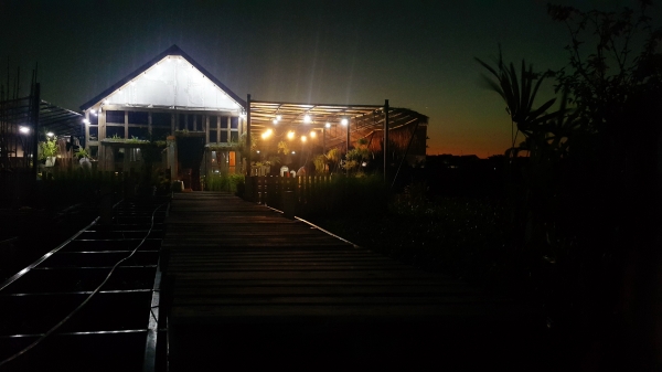 ขายแพร้านอาหาร และให้เช่าทะเลสาบและสถานที่ขนาดใหญ่ บนถนนเกษตร นวมินทร์ ราคาถูก