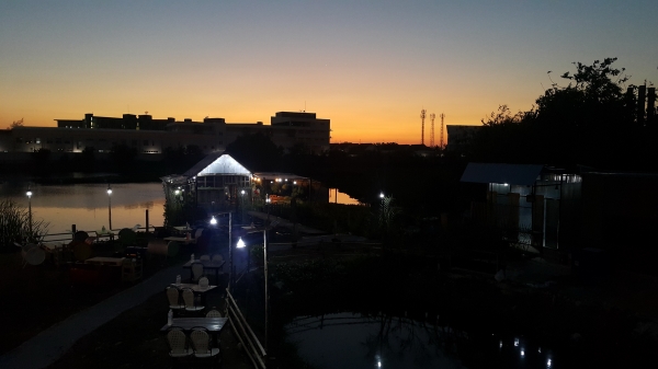 ขายแพร้านอาหาร และให้เช่าทะเลสาบและสถานที่ขนาดใหญ่ บนถนนเกษตร นวมินทร์ ราคาถูก