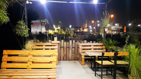 ขายแพร้านอาหาร และให้เช่าทะเลสาบและสถานที่ขนาดใหญ่ บนถนนเกษตร นวมินทร์ ราคาถูก