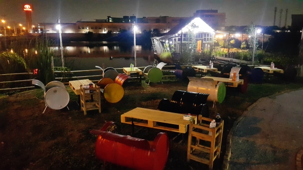 ขายแพร้านอาหาร และให้เช่าทะเลสาบและสถานที่ขนาดใหญ่ บนถนนเกษตร นวมินทร์ ราคาถูก