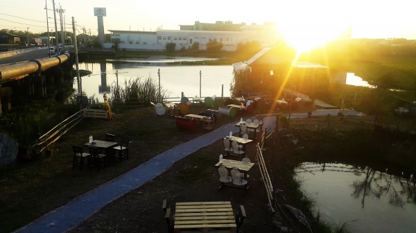 ขายแพร้านอาหาร และให้เช่าทะเลสาบและสถานที่ขนาดใหญ่ บนถนนเกษตร นวมินทร์ ราคาถูก