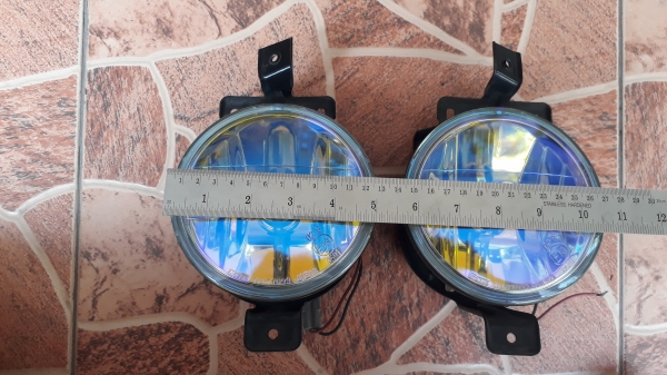 ไฟตัดหมอกทรงกลม 5นิ้ว ยี้ห้อ KoiTo แบบเลนส์เหลืองรุ้ง