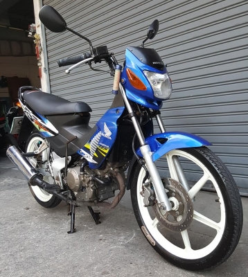 ขออนุญาตขาย HONDA SONIC 125 สตาร์ทเท้า ตัว TOP ล้อแม็กแท้ ฟรีค่าโอน