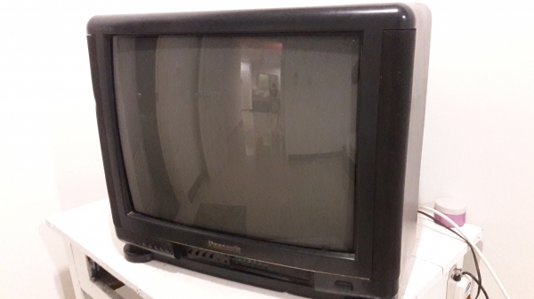 ขายทีวีสี 21 นิ้ว