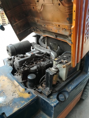 รถยกโตโยต้ารุ่น 5 น้ำหนักยก 2 ตัน เสาสูง 3 เมตร แผงงาสไลด์ เครื่องดีเซล เกียร์ออโต้