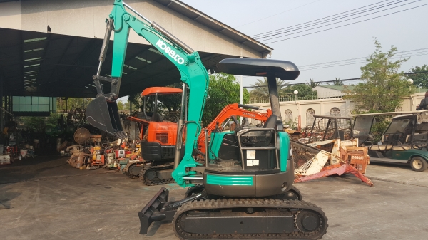 ขาย รถขุด KOBELCO รุ่น SK30SR มือสองญี่ปุ่น แทรกยางสวย สลัก บูท เอวแน่น 100\% สวยพร้อมใช้งาน มือถือ 0818753444