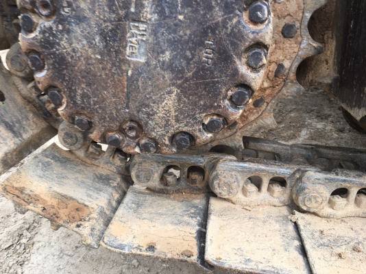 รถขุด KOMATSU PC200-7