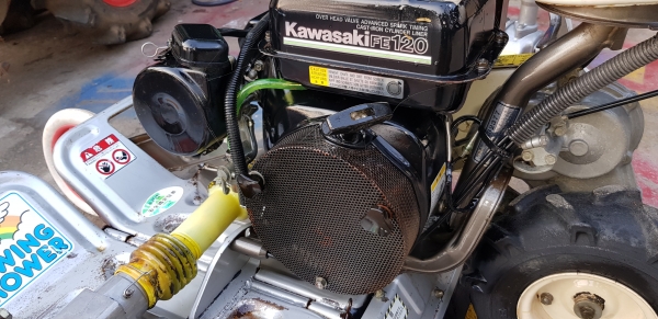 รถตัดหญ้า รถตัดหญ้า